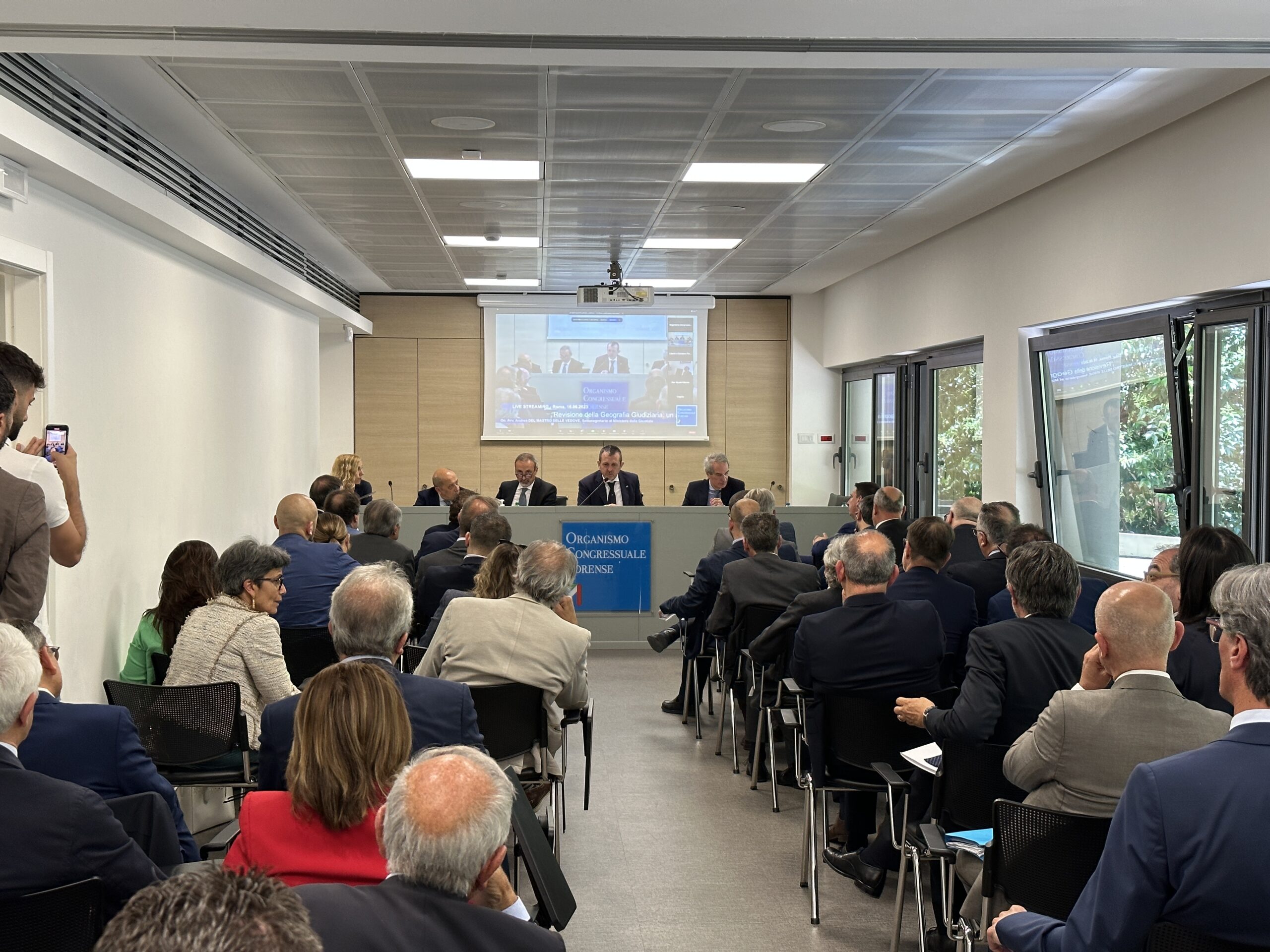 Incontro-Organizzazione-Congressuale-Forense-scaled 2418